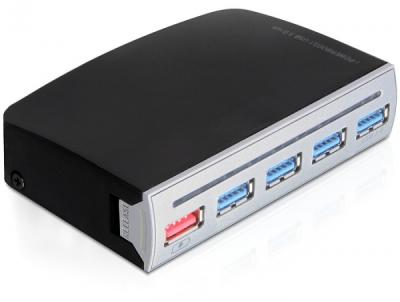 DeLock USB 3.0 HUB 4 port, 1 port USB power, külső vagy 3.5", külső táppal