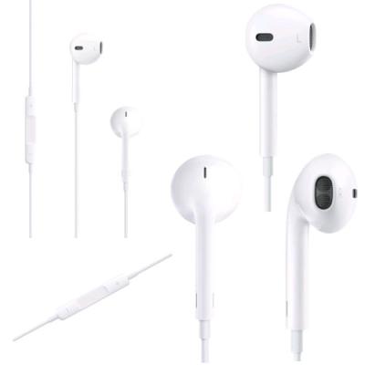 Apple EarPods fülhallgató távvezérlővel és mikrofonnal White